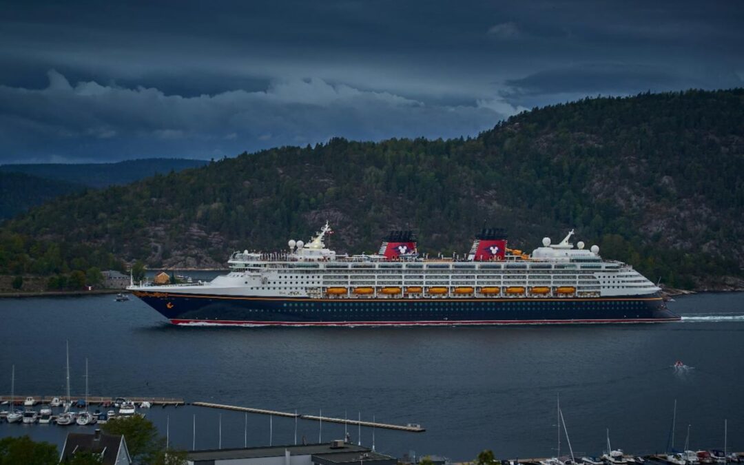 Fairytale Dreams on the Open Sea 